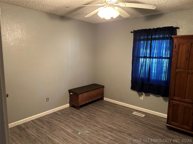 3205 S Bermuda Avenue, Sand Springs, OK 74063