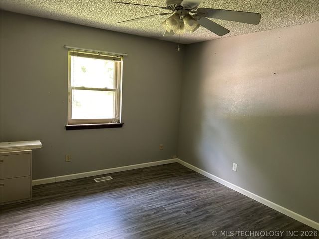 3205 S Bermuda Avenue, Sand Springs, OK 74063