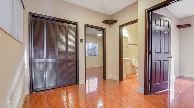 1461 SW 40th Ter, Fort Lauderdale, FL 33317