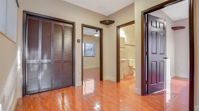 1461 SW 40th Ter, Fort Lauderdale, FL 33317