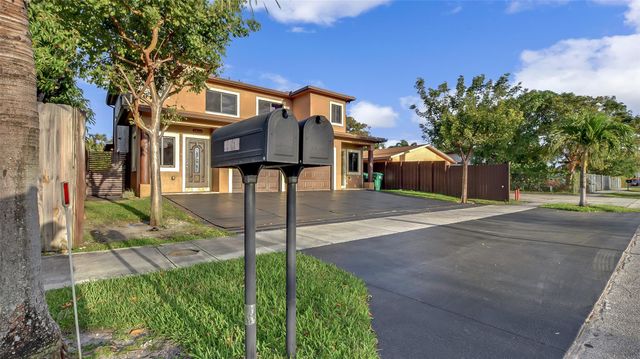 1461 SW 40th Ter, Fort Lauderdale, FL 33317