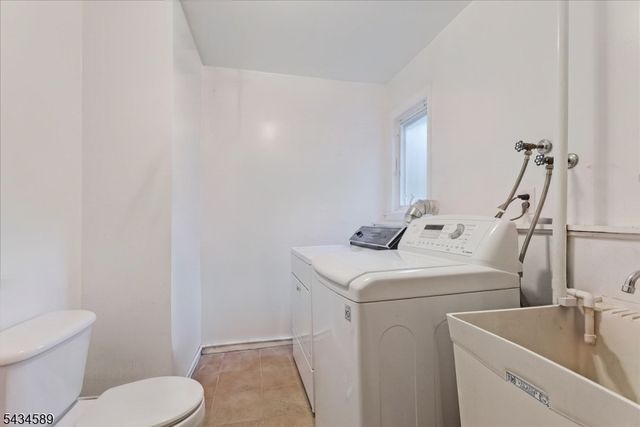 9 Arthur Ter, Livingston Twp., NJ 07039