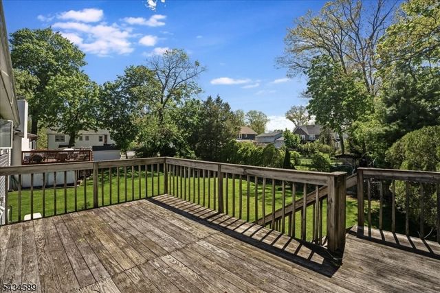 9 Arthur Ter, Livingston Twp., NJ 07039