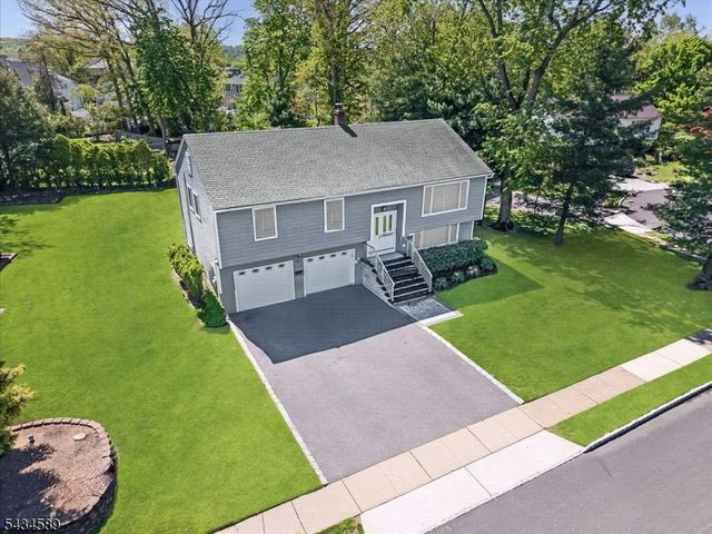9 Arthur Ter, Livingston Twp., NJ 07039