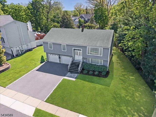 9 Arthur Ter, Livingston Twp., NJ 07039