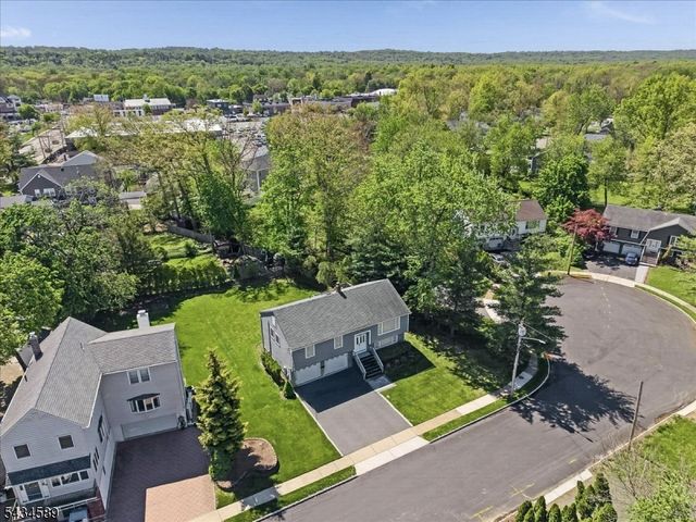 9 Arthur Ter, Livingston Twp., NJ 07039