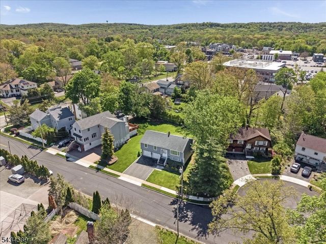 9 Arthur Ter, Livingston Twp., NJ 07039