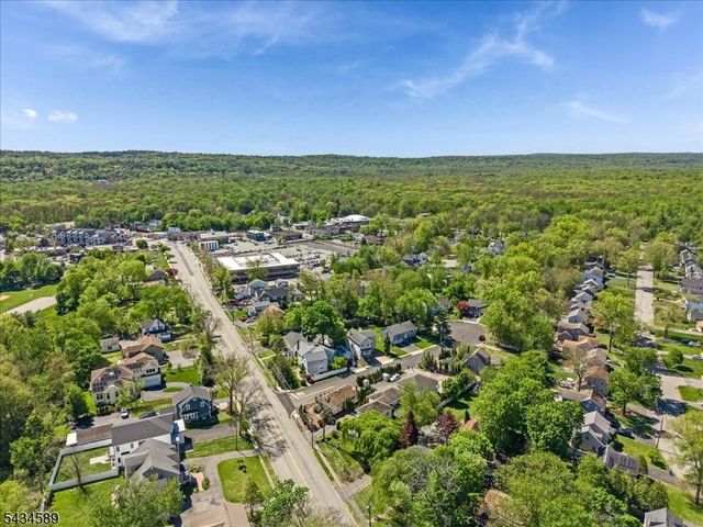 9 Arthur Ter, Livingston Twp., NJ 07039