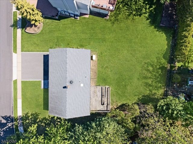 9 Arthur Ter, Livingston Twp., NJ 07039