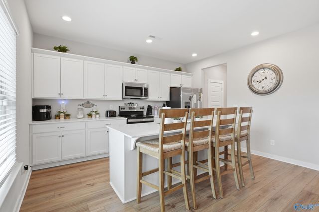 127 Flintlock Way, New Market, AL 35761