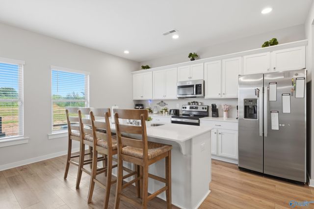 127 Flintlock Way, New Market, AL 35761