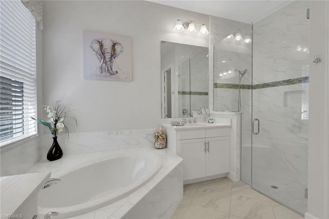 6394 Warwick AVE, Naples, FL 34113