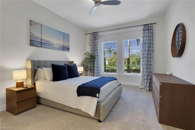 6394 Warwick AVE, Naples, FL 34113