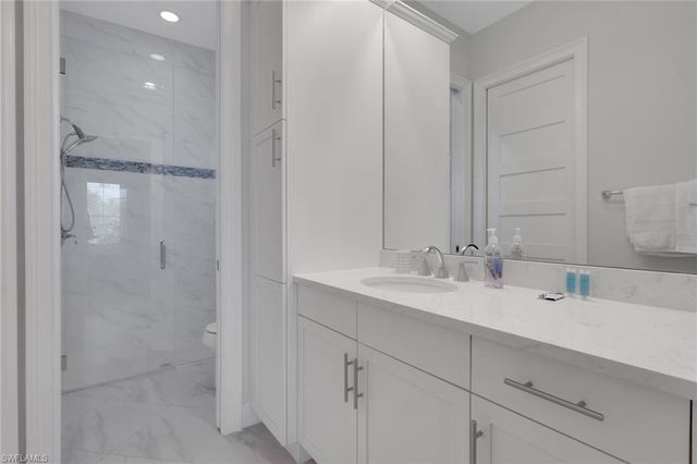 6394 Warwick AVE, Naples, FL 34113