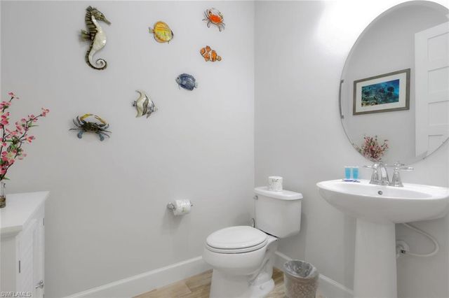 6394 Warwick AVE, Naples, FL 34113