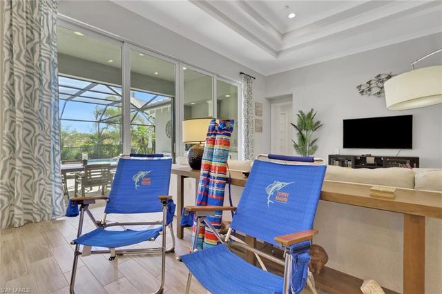 6394 Warwick AVE, Naples, FL 34113