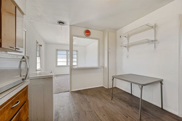 4123 Huckleberry Circle, Dallas, TX 75216