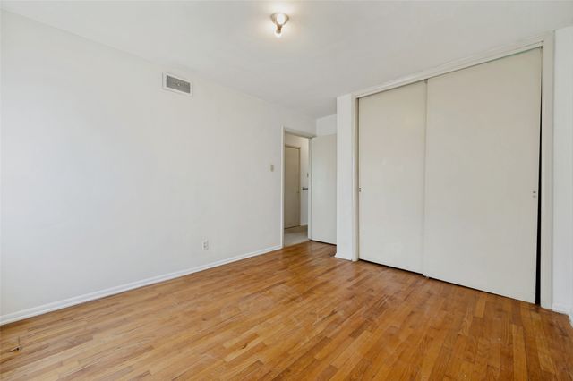 4123 Huckleberry Circle, Dallas, TX 75216