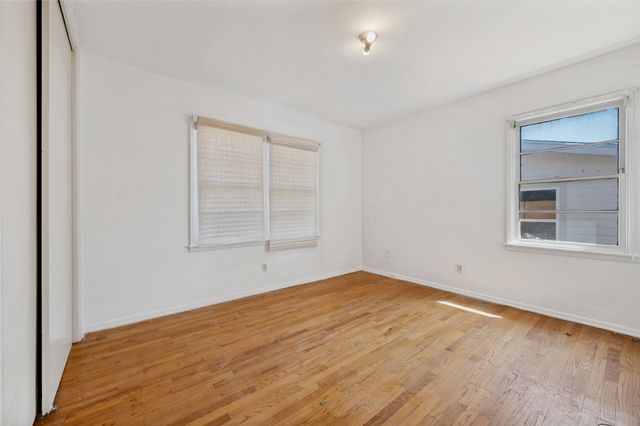 4123 Huckleberry Circle, Dallas, TX 75216