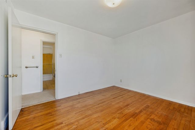 4123 Huckleberry Circle, Dallas, TX 75216