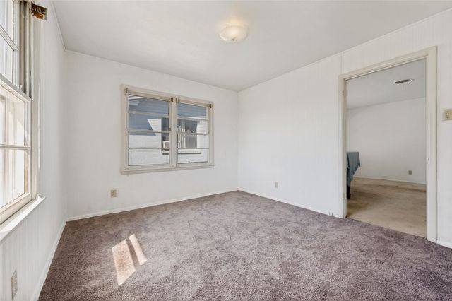 4123 Huckleberry Circle, Dallas, TX 75216