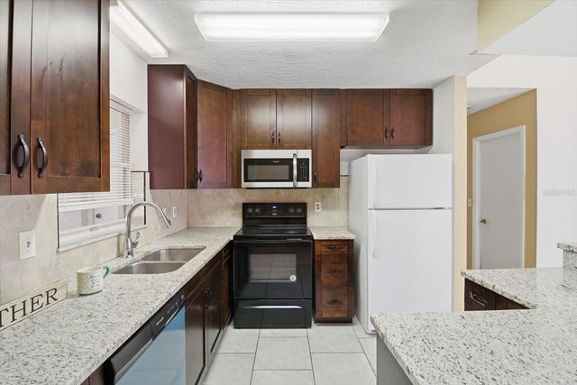 9391 W MARQUETTE LANE, Crystal River, FL 34428