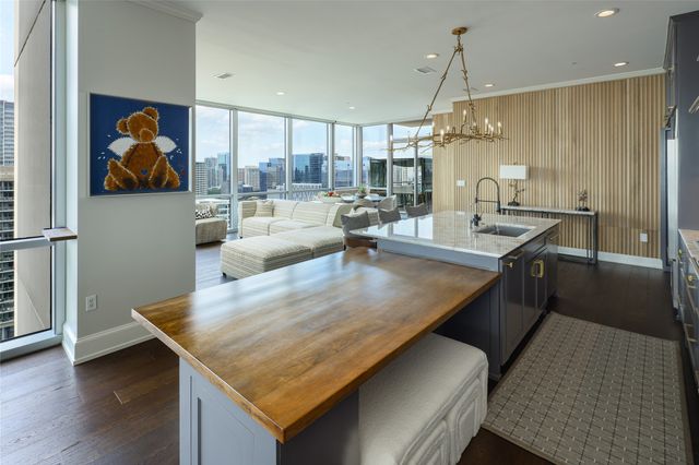 2200 Victory Avenue 2207, Dallas, TX 75219