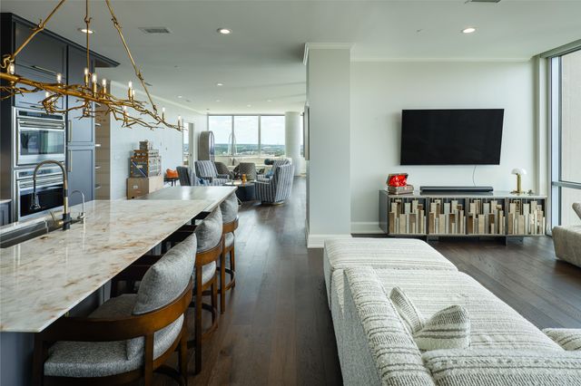 2200 Victory Avenue 2207, Dallas, TX 75219