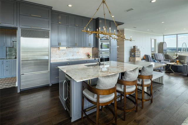 2200 Victory Avenue 2207, Dallas, TX 75219