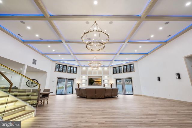 24035 NEW MOUNTAIN RD, Aldie, VA 20105