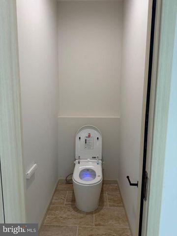 24035 NEW MOUNTAIN RD, Aldie, VA 20105