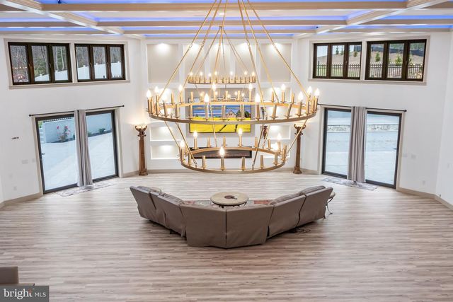 24035 NEW MOUNTAIN RD, Aldie, VA 20105