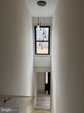 24035 NEW MOUNTAIN RD, Aldie, VA 20105