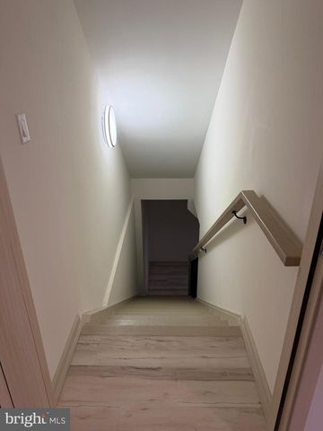 24035 NEW MOUNTAIN RD, Aldie, VA 20105