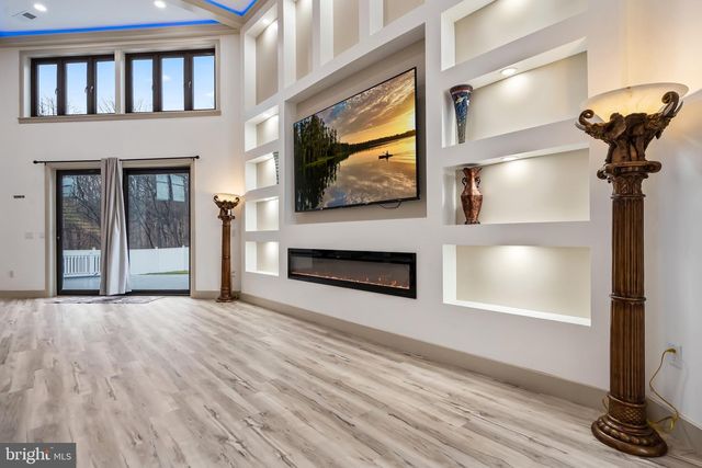 24035 NEW MOUNTAIN RD, Aldie, VA 20105