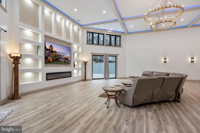 24035 NEW MOUNTAIN RD, Aldie, VA 20105