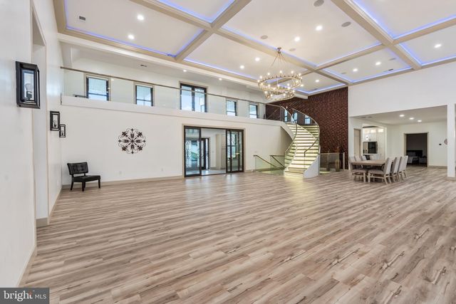 24035 NEW MOUNTAIN RD, Aldie, VA 20105