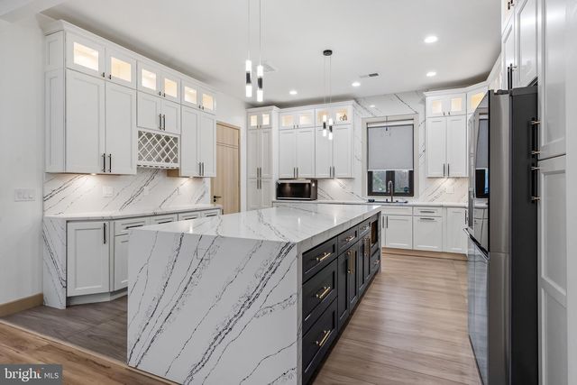 24035 NEW MOUNTAIN RD, Aldie, VA 20105