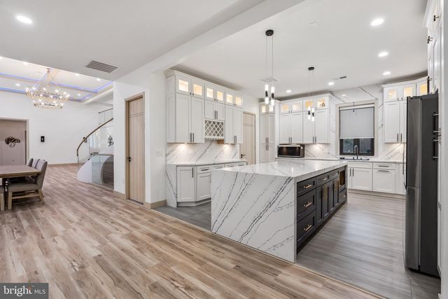 24035 NEW MOUNTAIN RD, Aldie, VA 20105