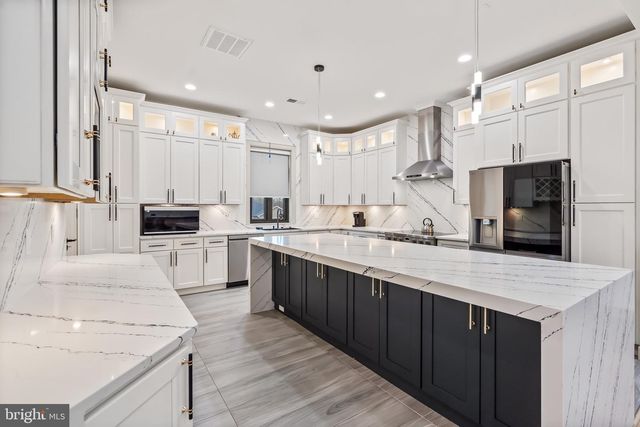 24035 NEW MOUNTAIN RD, Aldie, VA 20105