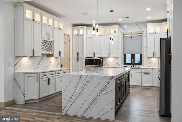 24035 NEW MOUNTAIN RD, Aldie, VA 20105