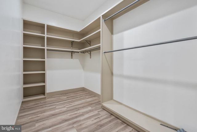 24035 NEW MOUNTAIN RD, Aldie, VA 20105