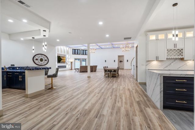 24035 NEW MOUNTAIN RD, Aldie, VA 20105