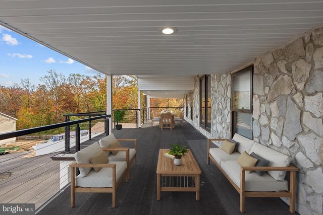 24035 NEW MOUNTAIN RD, Aldie, VA 20105