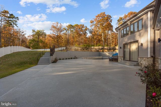 24035 NEW MOUNTAIN RD, Aldie, VA 20105