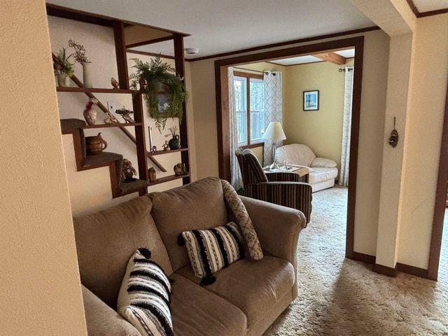 500 E Dunbarton Road, Goffstown, NH 03045