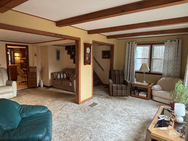 500 E Dunbarton Road, Goffstown, NH 03045