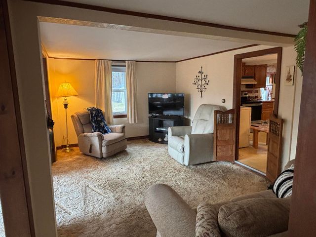 500 E Dunbarton Road, Goffstown, NH 03045