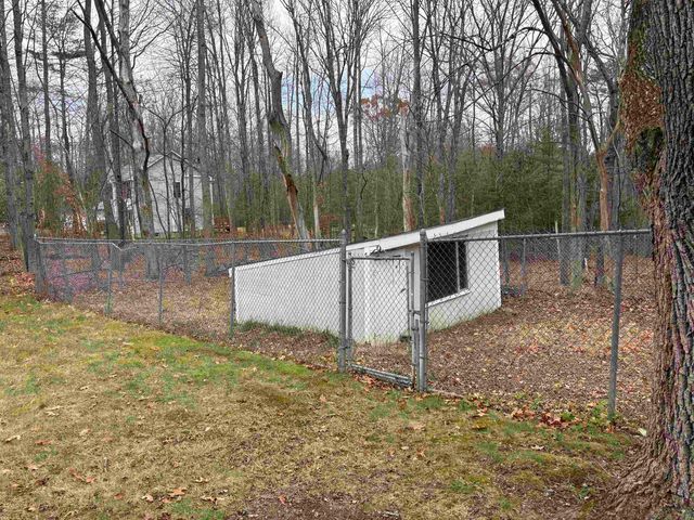 500 E Dunbarton Road, Goffstown, NH 03045