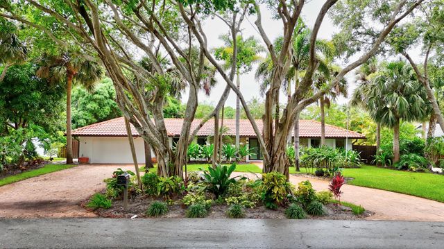 4 Copaire Road, Sewalls Point, FL 34996